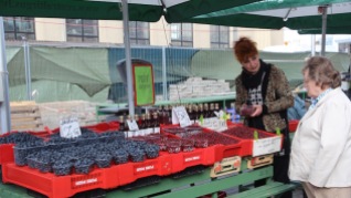 Riga market, outdoor fruit