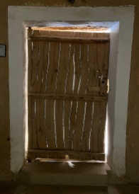 plain door, Masmak Fort
